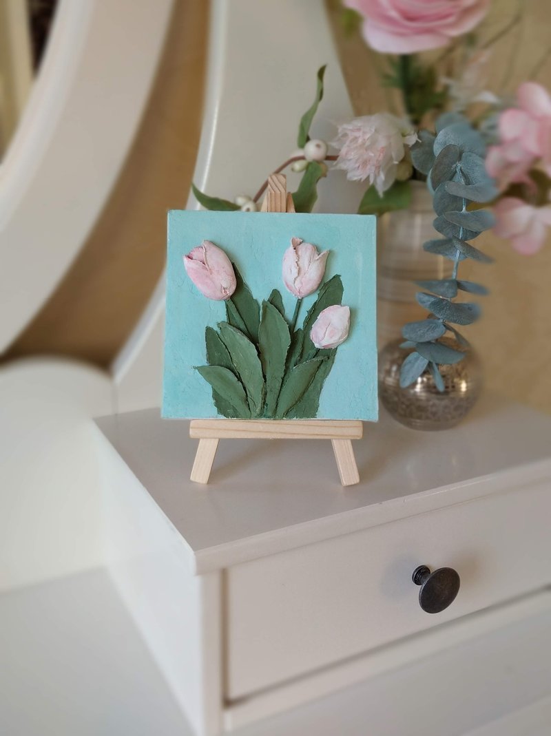 小帆布畫 Mini canvas painting of pink tulips on easel Small Original floral painting - ตกแต่งผนัง - วัสดุอื่นๆ สีน้ำเงิน