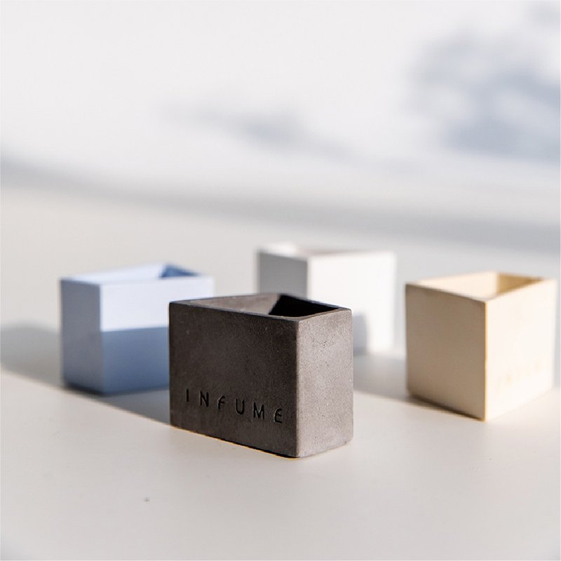 INFUME four corners. Perspective, classic handmade plaster square set, one each in blue/pink/grey/white - น้ำหอม - วัสดุอื่นๆ หลากหลายสี