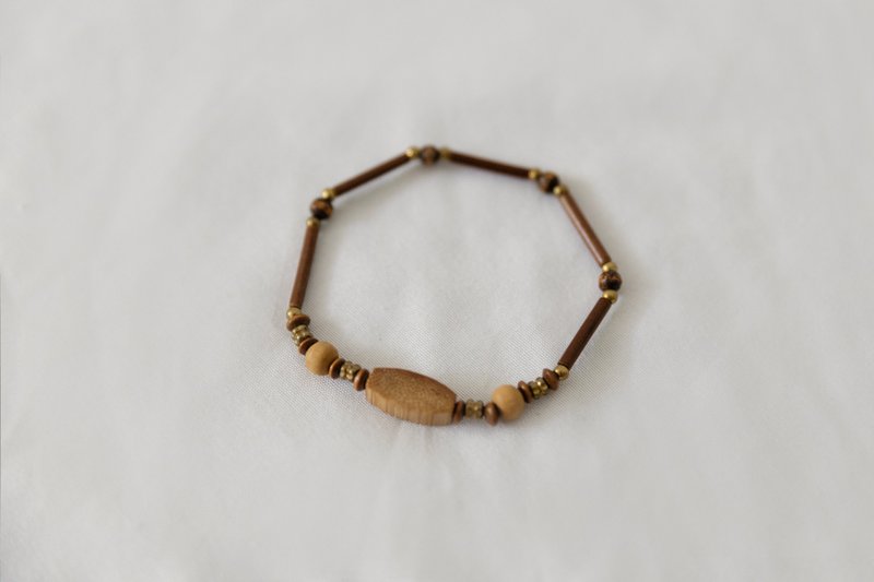 Retro textured bamboo tube beaded bracelet - สร้อยข้อมือ - ไม้ไผ่ สีนำ้ตาล