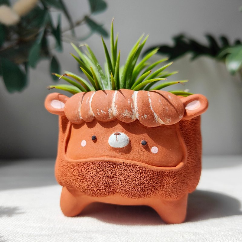 Mei the planter. Handmade pot with drainage hole. - Pottery & Ceramics - Pottery 