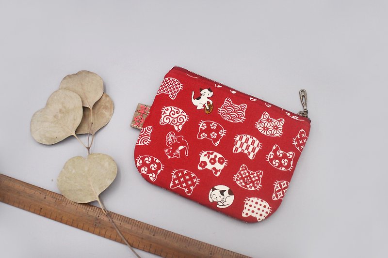 Ping An Xiaole Wallet - Lucky Cat Totem (Lucky Red) Japanese Touch Fabric - กระเป๋าสตางค์ - ผ้าฝ้าย/ผ้าลินิน สีแดง