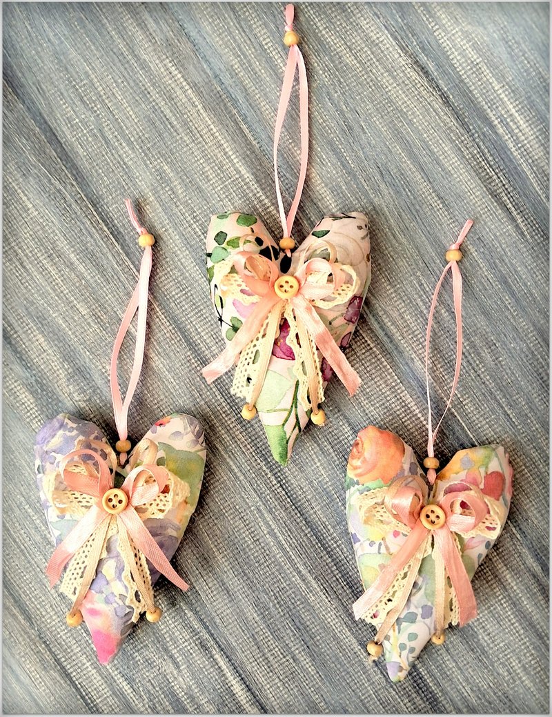 Fabric hearts decor in shabby style,set of 3,Valentine,Bridal Shower, Wedding, - 壁貼/牆壁裝飾 - 棉．麻 