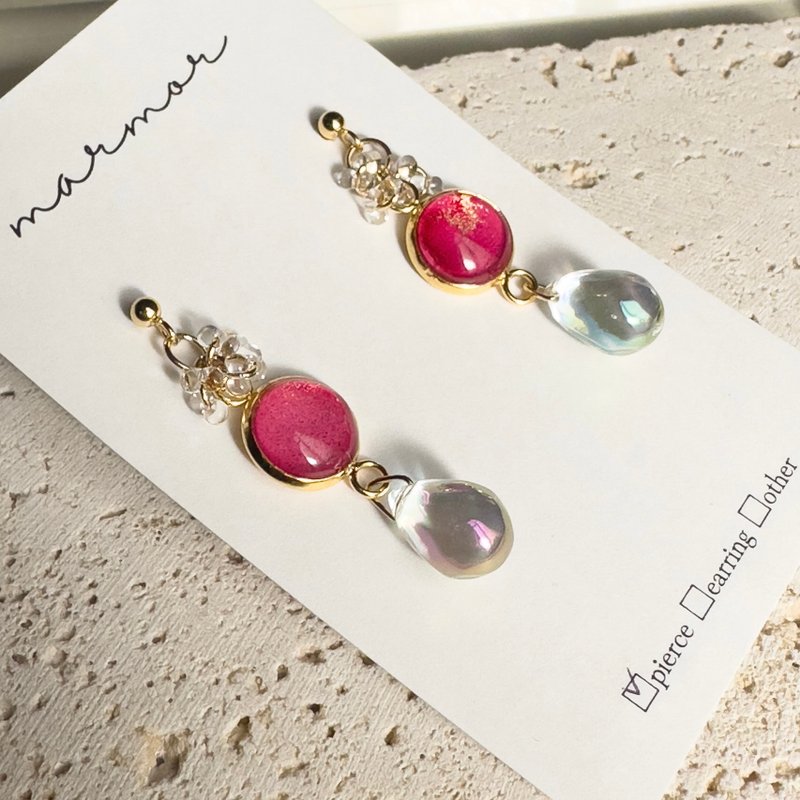 【1点物】アルコールインクアート　ピンク　レジン　ピアス　イヤリング　サージカルステンレス　オーロラ　雫　ドロップ　サージカルステンレス　揺れる - 耳環/耳夾/耳骨夾 - 樹脂 粉紅色