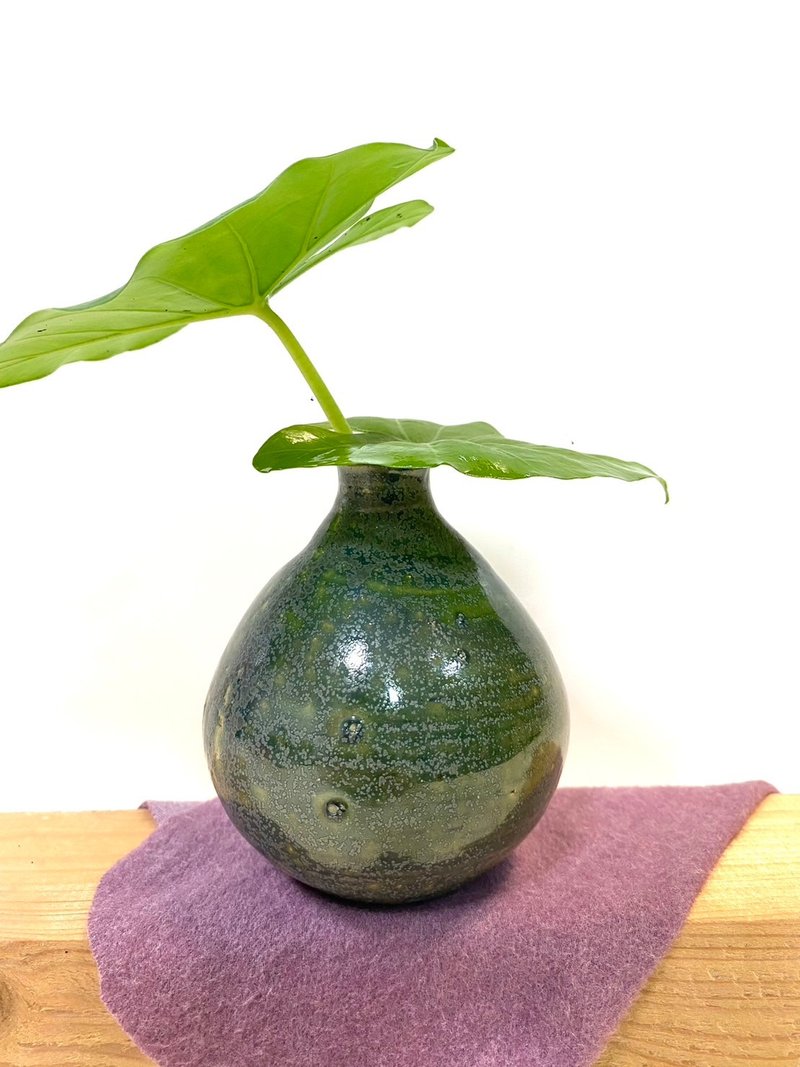 small flower pot - Items for Display - Pottery Green