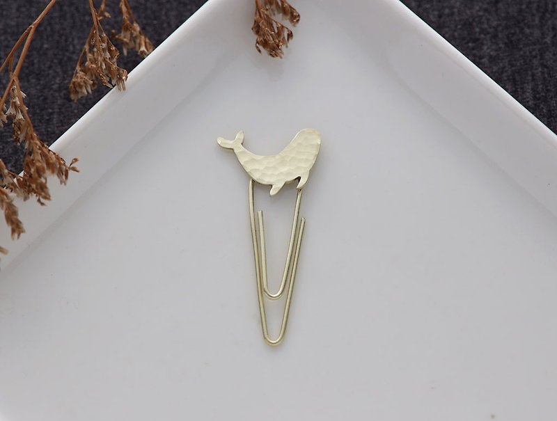 ni.kou Bronze whale animal paper clip / bookmark - Bookmarks - Other Metals 