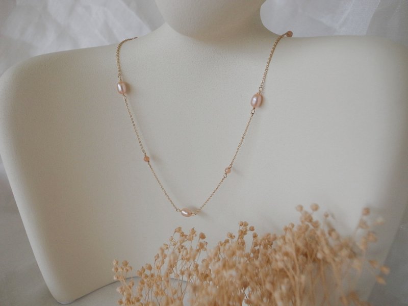 [Necklace] Pearl Necklace Pink Orange Pearl Natural Stone Mix Basic Daily Style - Necklaces - Pearl Orange