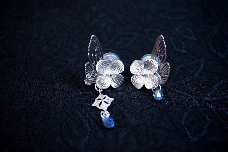 (彌露娜物語) 繡球花精靈 耳夾 - 耳環/耳夾 - 其他金屬 藍色