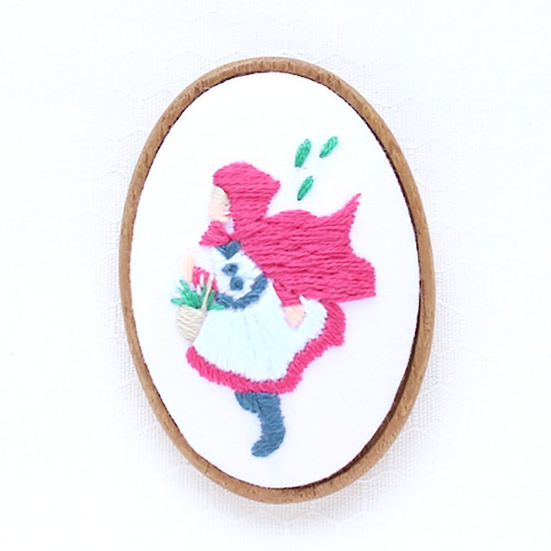 Little Red Riding Hood - Embroidery Brooch Kit - Knitting, Embroidery, Felted Wool & Sewing - Thread Red