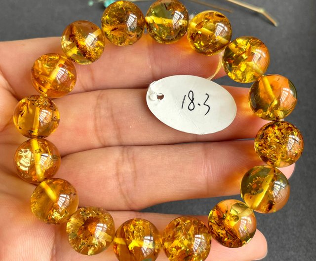 直径約12.8mm、重さ18.3グラムのきらめく無敵のビーズが付いた天然
