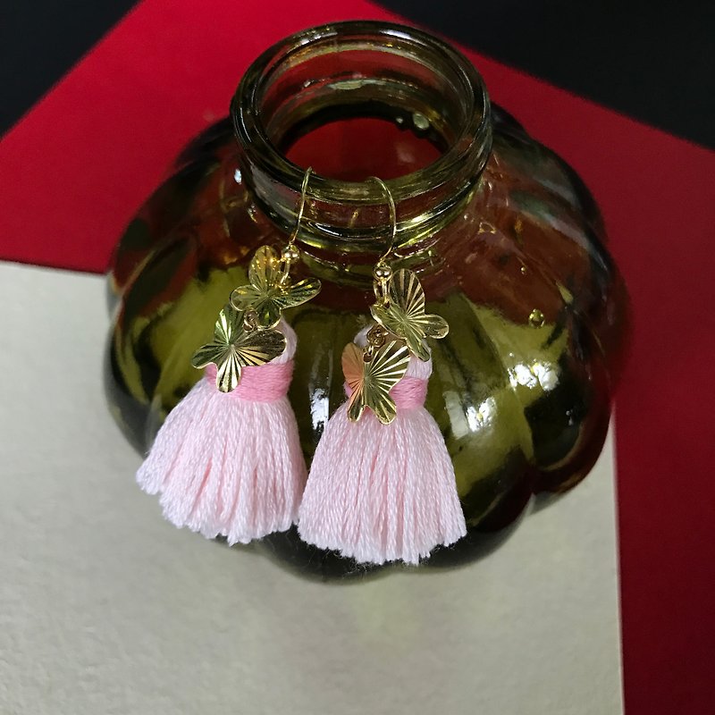 Handmade cherry pink tassel earrings (ear hook, ear clip models) - Earrings & Clip-ons - Thread Pink