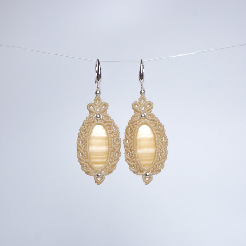 calcite Wax braided earrings - ต่างหู - เครื่องเพชรพลอย สีเหลือง