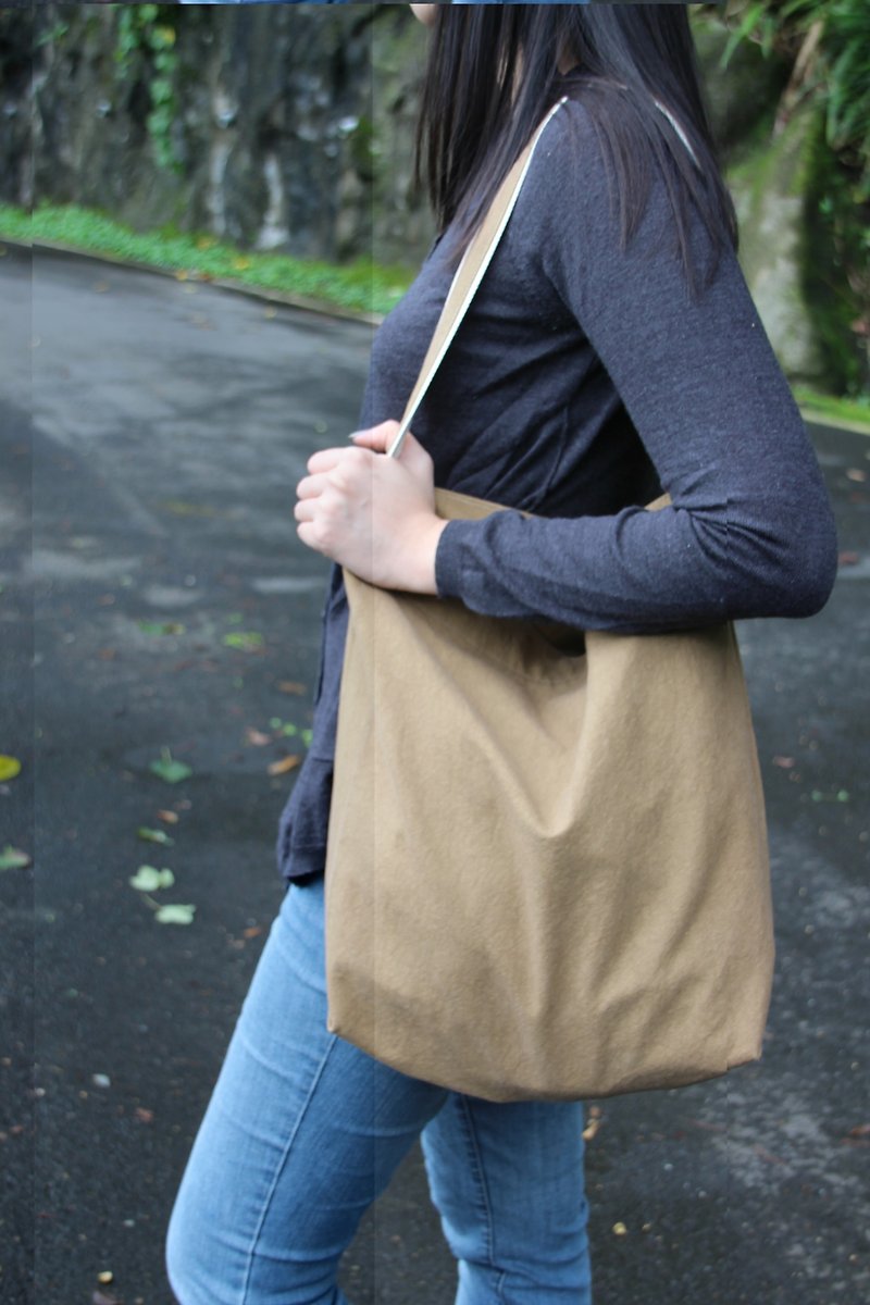 Jane. Love cotton / canvas shoulder strap side backpack - Messenger Bags & Sling Bags - Cotton & Hemp Khaki