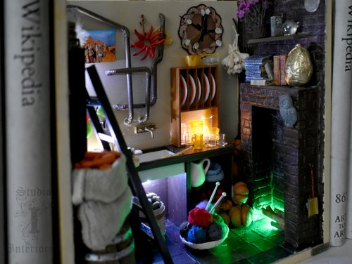 Book nook WEASLEY'S KITCHEN insert between books Miniature on the bookshelf  - Shop StudioInteriorS Lighting - Pinkoi
