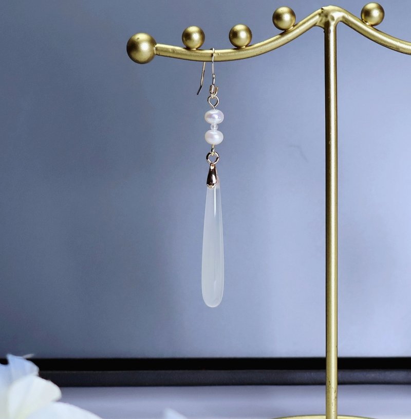 Lemon handmade agate long drop pearl earrings/American 14K gold-filled anti-alle - ต่างหู - หยก ขาว