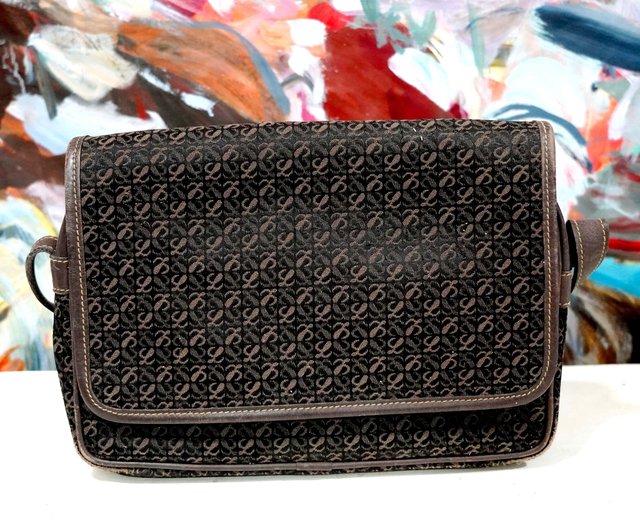 Hand purse hot sale long belt