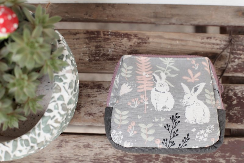 [Good day]. The rabbit and the flower world. Pocket storage bag. packet. - Toiletry Bags & Pouches - Cotton & Hemp Multicolor