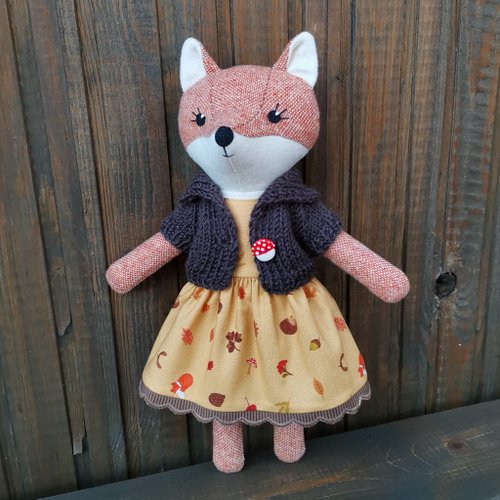 オレンジ色 キツネ型 プラスチックアイテム Amazon.co.jp: XXSLY かわいいキツネ、Kiriko fox plushオーバー