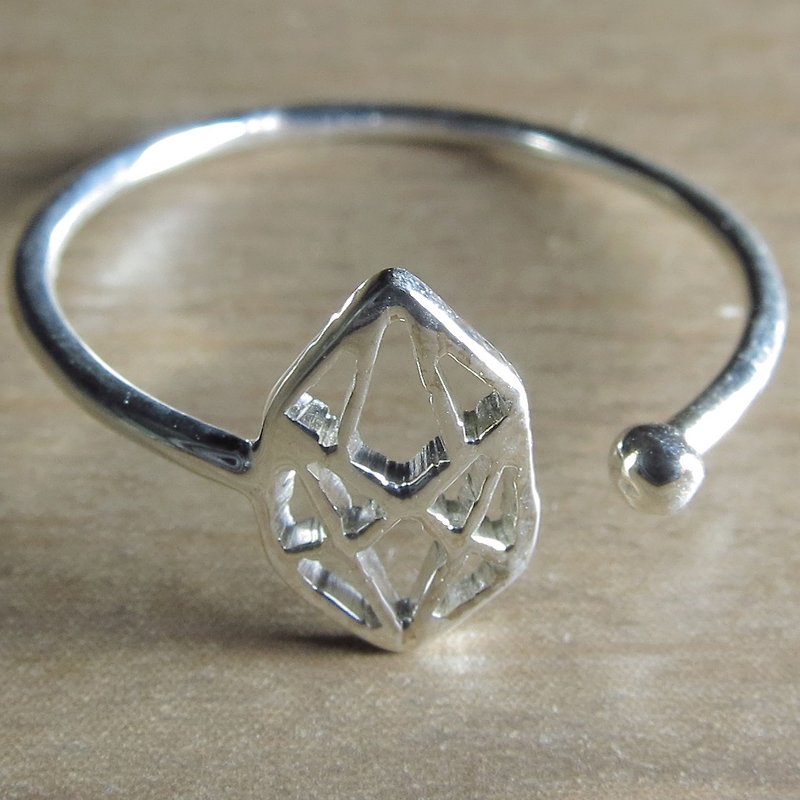 WABY Geometric diamond Mariquse ring plate silver - 戒指 - 其他金屬 
