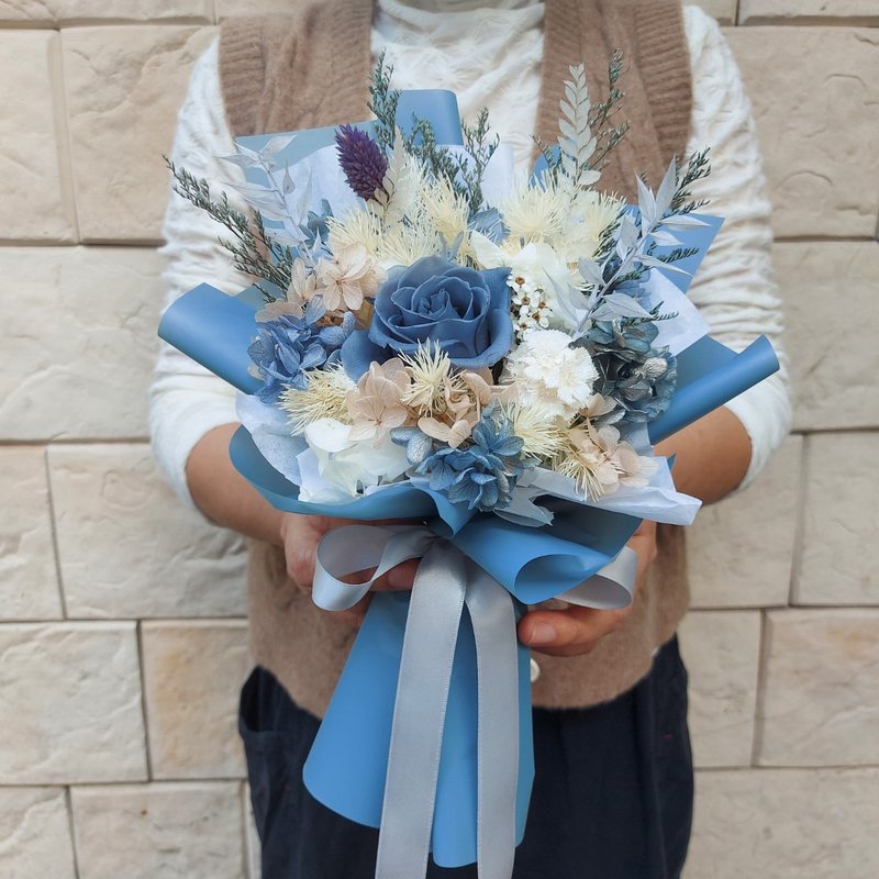 情人節 韓式 永生玫瑰花束 平價 送禮 告白 永生白粉玫瑰 求婚花 - 乾燥花/永生花 - 植物．花 藍色