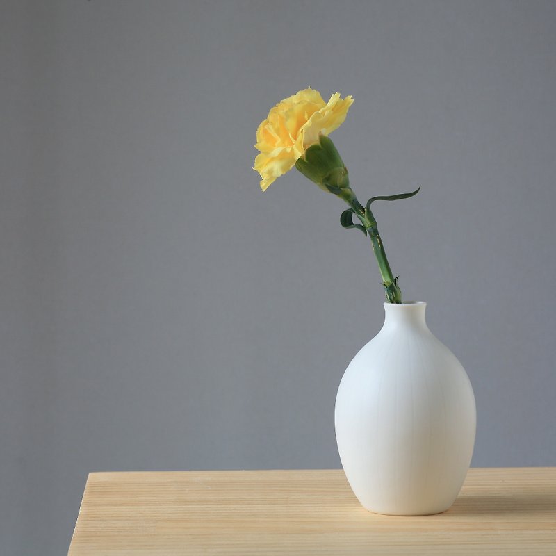 白色瓷器手工花瓶 日本製 - 花瓶/花器 - 瓷 白色