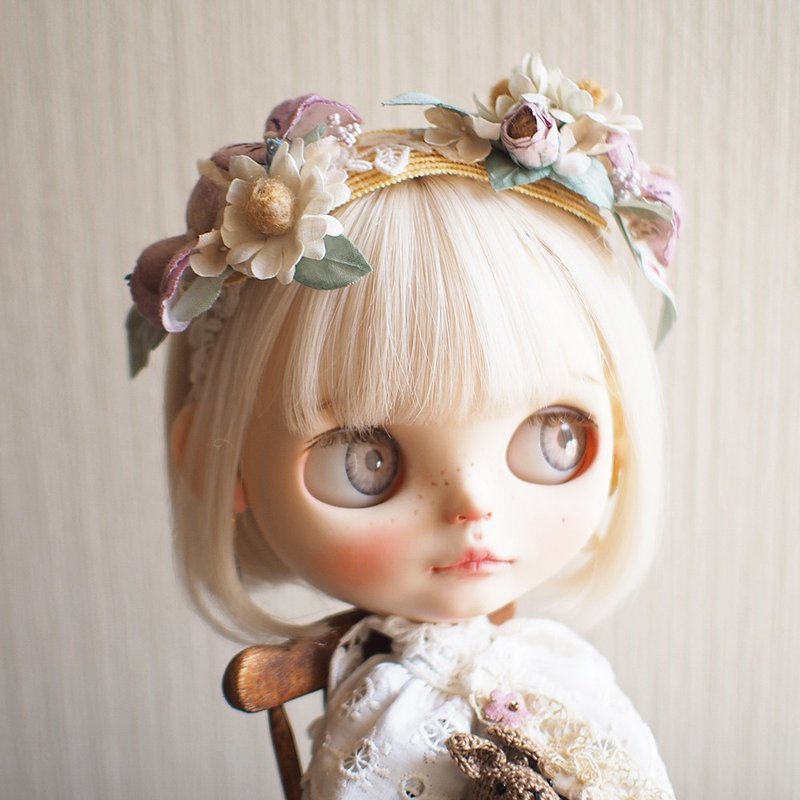 Smoky pink viola & Rose bud. Doll head accessories. - 髮夾/髮圈 - 棉．麻 粉紅色