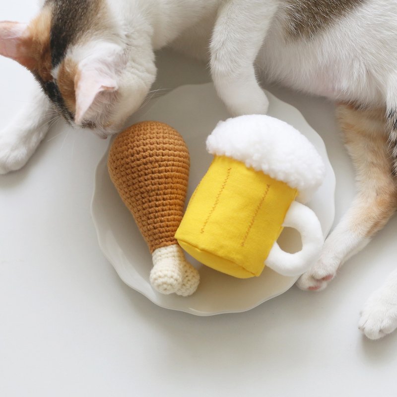 Crispy Chicken Drumsticks with Cream Beer (Combination) Cat Straw Bag Cat Toy - ของเล่นสัตว์ - วัสดุอื่นๆ สีเหลือง