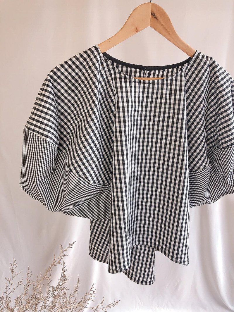 Puffy Puff Sleeve Blouse with Puffy Sleeves - Black Plaid Stitching - Women's Tops - Cotton & Hemp Black