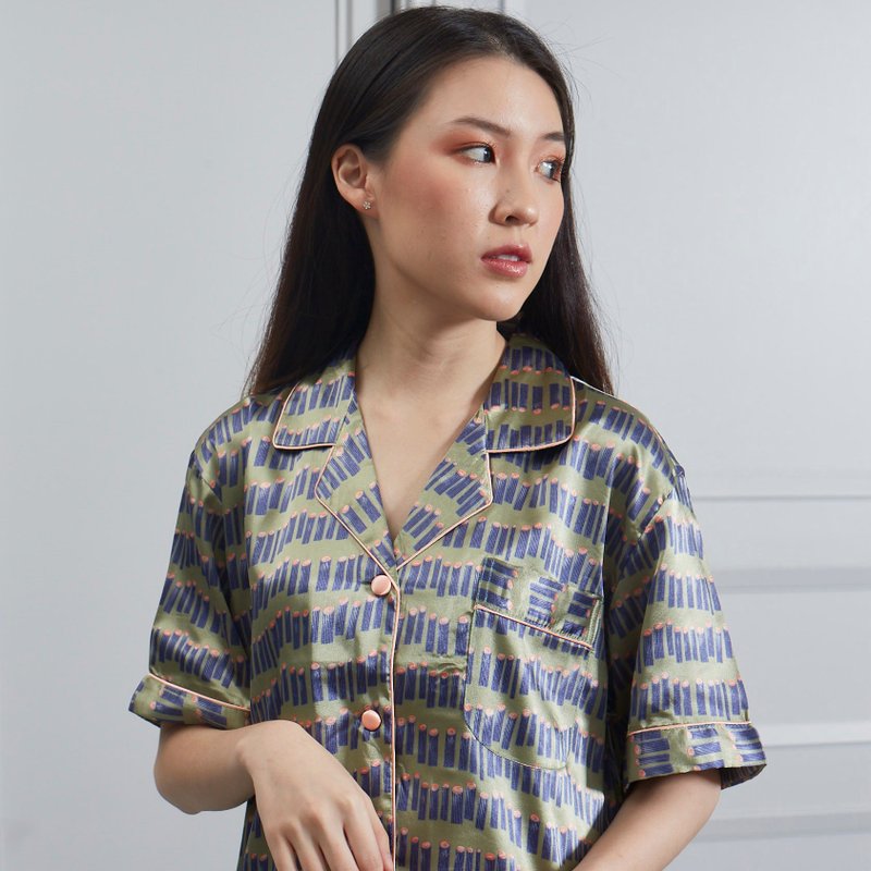 Satin Pajamas short sleeves with three-quarter legs - 睡衣/居家服 - 其他材質 綠色