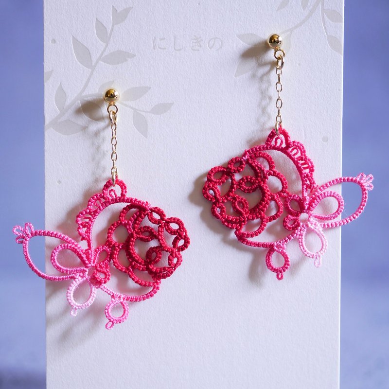 Tatting lace goldfish earrings strawberry Shop nishikino Earrings