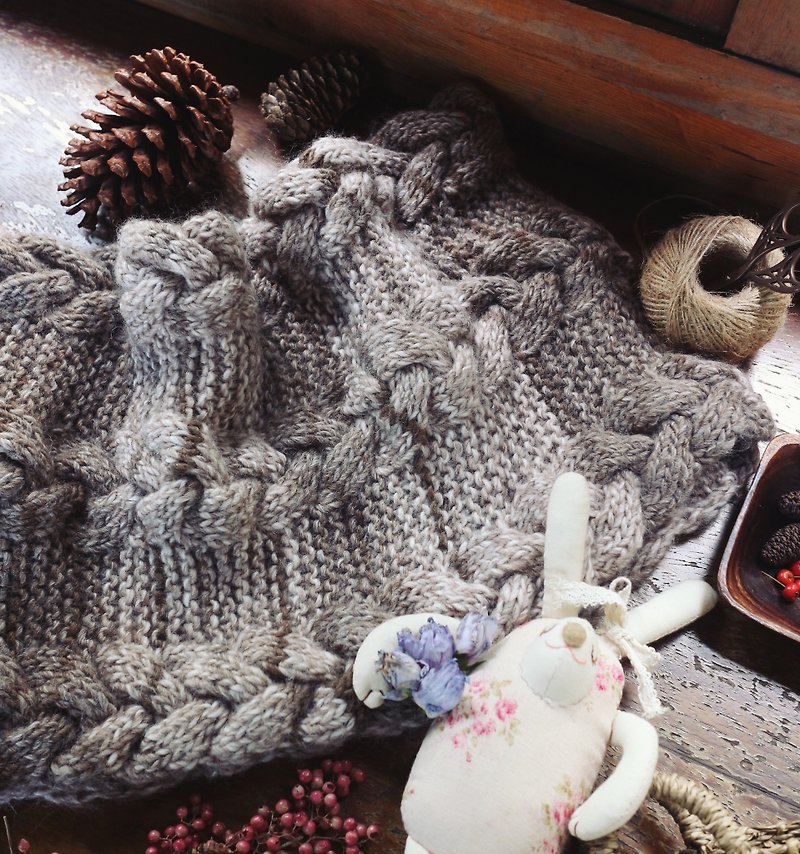 ChiChi Handmade-Handmade Wool Neck/Bib[In Stock] - ผ้าพันคอถัก - ขนแกะ สีกากี