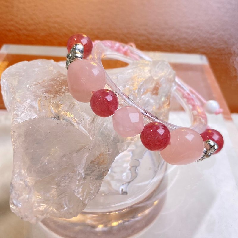 Pink Quartz Strawberry Quartz Natural Crystal Bracelet Japan Direct Mail Gift 2024 New Year - Bracelets - Crystal Pink