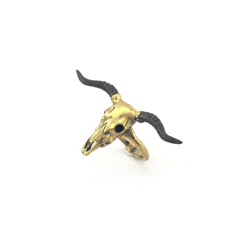 Zodiac Bull skull ring is for Taurus in Brass and oxidized antique color ,Rocker jewelry ,Skull jewelry,Biker jewelry - แหวนทั่วไป - โลหะ สีทอง