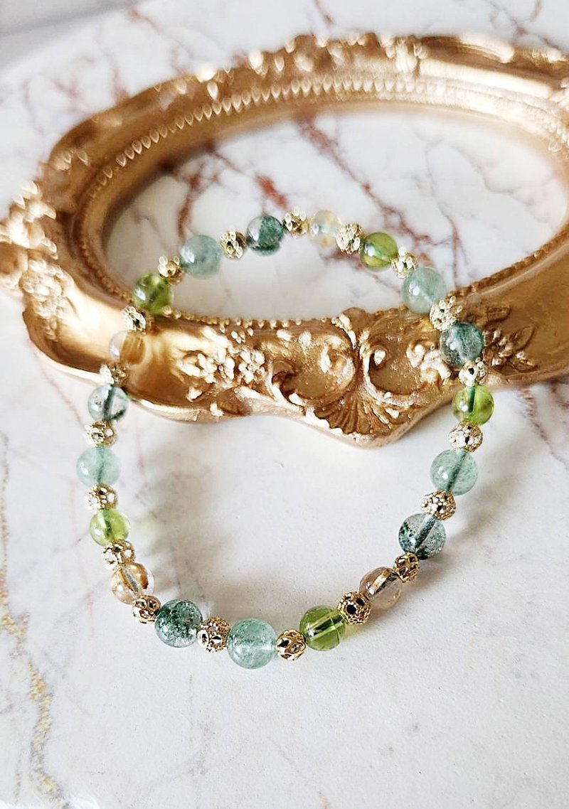 Green Ghost - Green Strawberry Crystal - Stone- Titanium Crystal Bracelet - สร้อยข้อมือ - คริสตัล สีเขียว