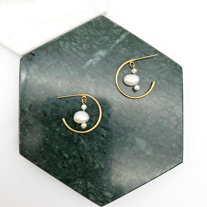 Minimalism - Pearls 14kgf Earrings  【Wedding】【Mothers Day Gift】 - Earrings & Clip-ons - Gemstone Multicolor