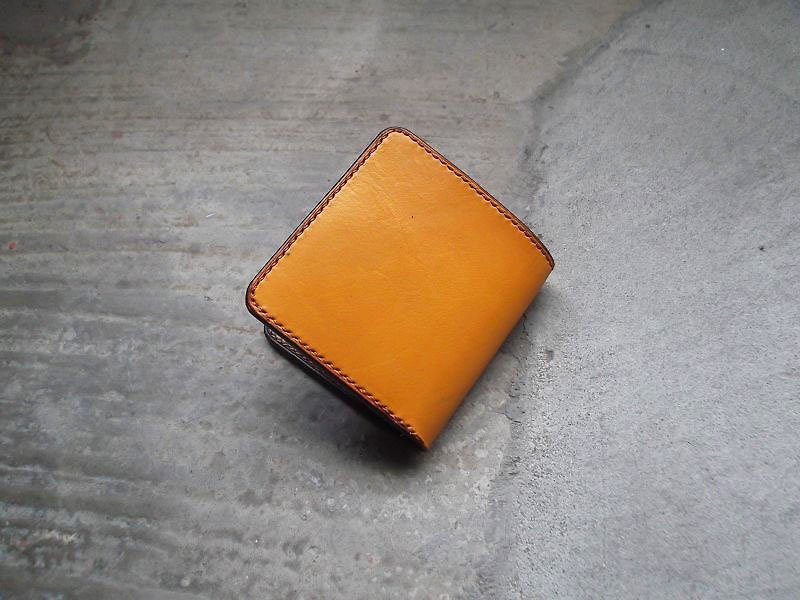 Gentleman's short clip storage function & thickness. Handmade leather short clip cow leather production. Minimalist style - Wallets - Genuine Leather Multicolor