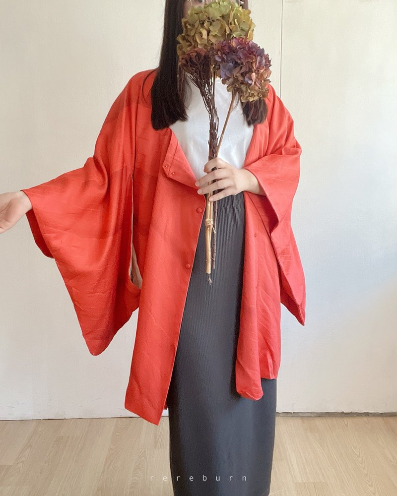 日本製和風印花大紅色薄款古著道行羽織和服外套 - 女大衣/外套 - 聚酯纖維 紅色
