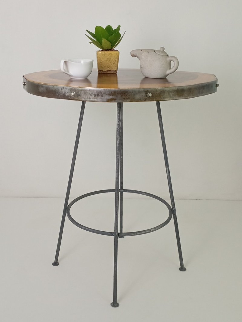 Art original design table for cafe, restaurant, home - 餐桌/書桌 - 其他金屬 灰色