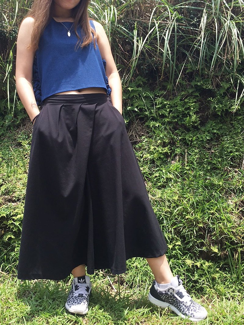 WB Culottes In Black (MIT) - Women's Pants - Polyester Black