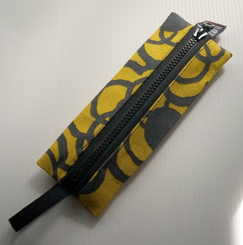 Luo yellow printed pencil case storage bag - กล่องดินสอ/ถุงดินสอ - ผ้าฝ้าย/ผ้าลินิน สีเหลือง