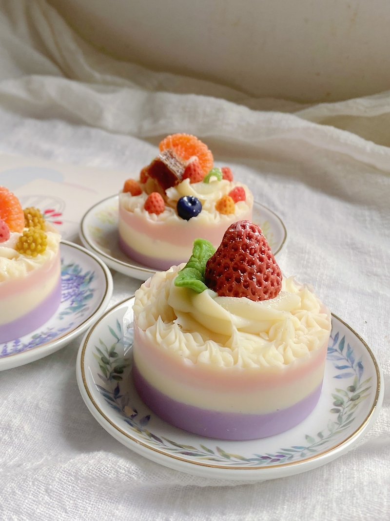 Petit Fruit Cake Soap - สบู่ - วัสดุอื่นๆ หลากหลายสี