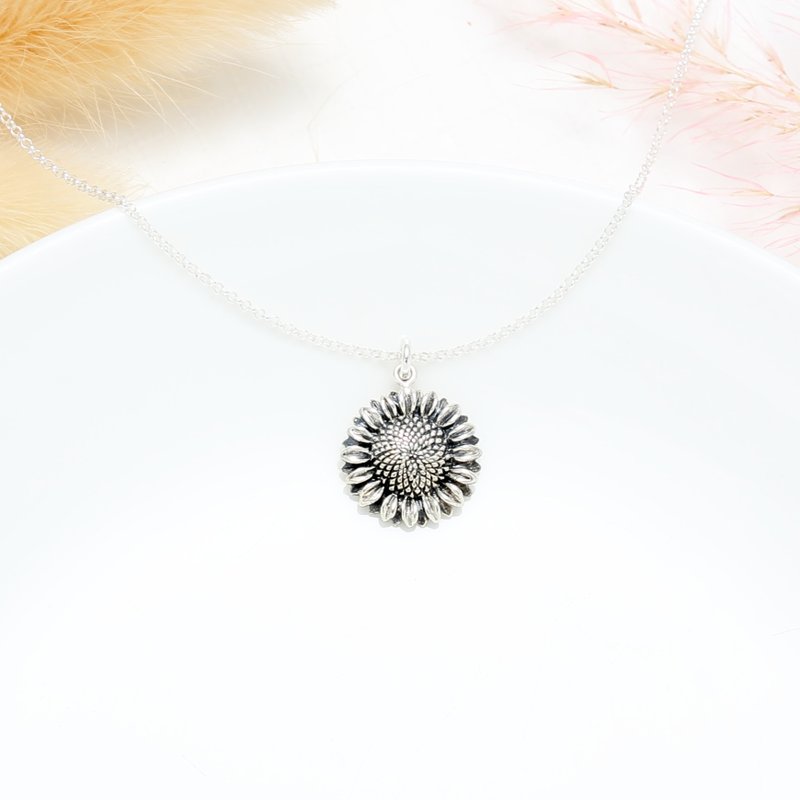 【Angel & Me】Sunflower flower s925 sterling silver necklace birthday gift - สร้อยคอ - เงินแท้ สีเงิน