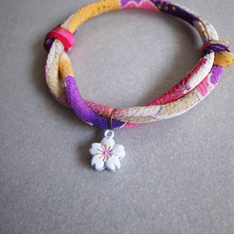 日本犬貓和布項圈(可調式)--赤紫+白櫻花鈴鐺(貓用安全扣項圈) - 項圈/牽繩 - 絲．絹 紫色