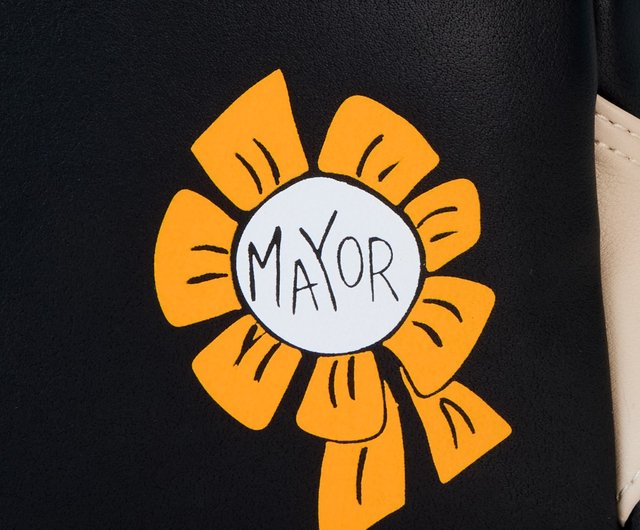 ラウンジフライ ディズニー NBC ウィアード タウン ナイツ メイヤー