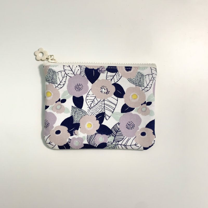 Purple Tsubaki Flower | Rounded Coin Purse/Universal Bag/Zipper Bag - Toiletry Bags & Pouches - Cotton & Hemp Multicolor