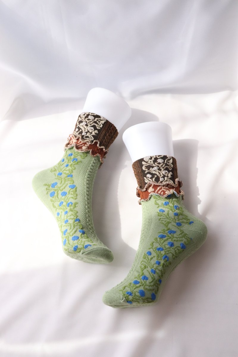 Green x Brown Colorful Mellow Socks, Flashy Socks, Unique, Size 22.5-25, Women's Socks - ถุงเท้า - วัสดุอื่นๆ สีเขียว