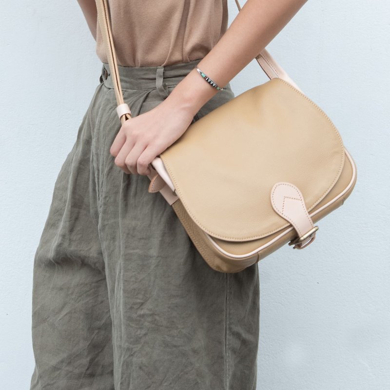Crossbody Bag UU-F in Beige GUATE - Messenger Bags & Sling Bags - Genuine Leather Khaki
