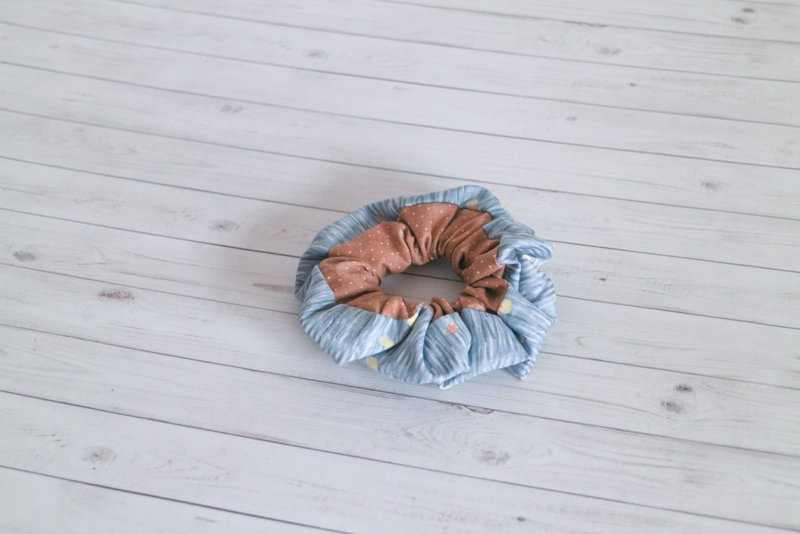 Tender flowing - Hand made hair scrunchy hair tie hair band Taiwan handcraft - เครื่องประดับผม - ผ้าฝ้าย/ผ้าลินิน สึชมพู