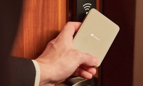 ゼンレット　3 プロ　Zenlet 3 pro 付け替えカバー2個付き ゼンレット 3 プロ Zenlet 3 pro 付け替えカバー2個付き ゼンレット 3