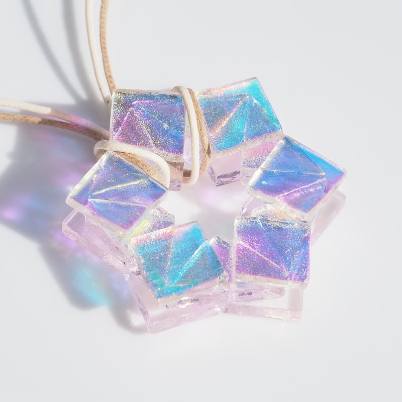 【Premium】光之結晶玻璃 (極光水晶【櫻】) 項鍊【預約製作】 - 項鍊 - 玻璃 粉紅色