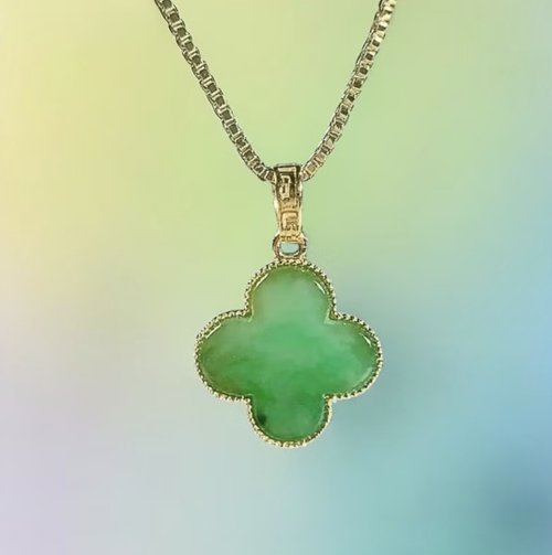 グリーン翡翠クローバーネックレス18Kゴールド天然ビルマ翡翠A品